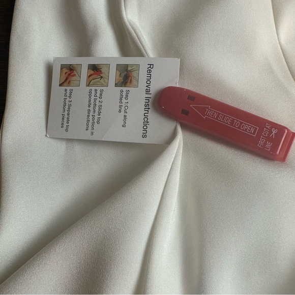 Mac Duggal NWT Ieena Bejeweled Body Con Sleeveless White Mini Dress, size 0 - Picture 9 of 10